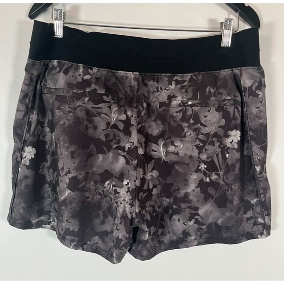 Athleta Brooklyn Floral Print Shorts Size 16 Black Gray Athletic Exercise SPF 50 - Picture 7 of 13